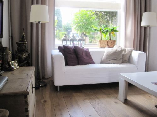 Eichendielen rustikal ausgef�hrt in der farbe white wash